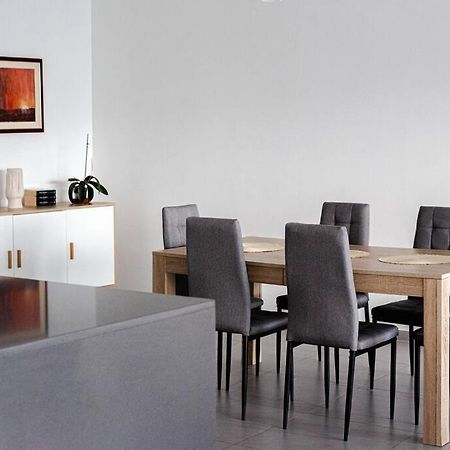 Seafront Two Bedroom Apartment Saint Julian's 외부 사진