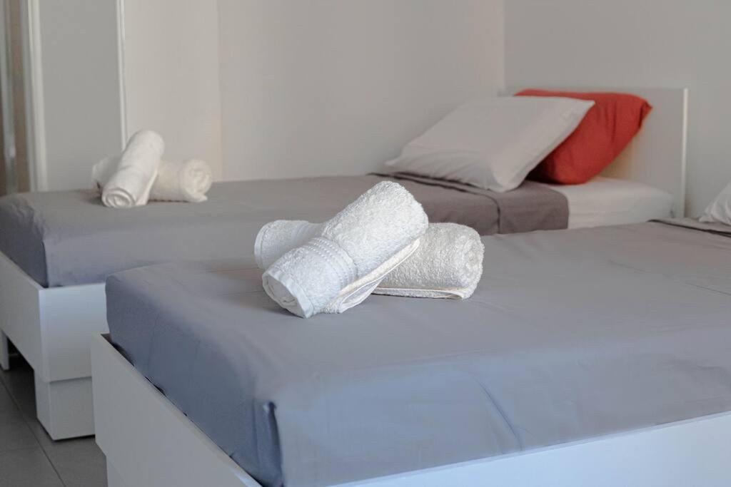 Seafront Two Bedroom Apartment Saint Julian's 외부 사진