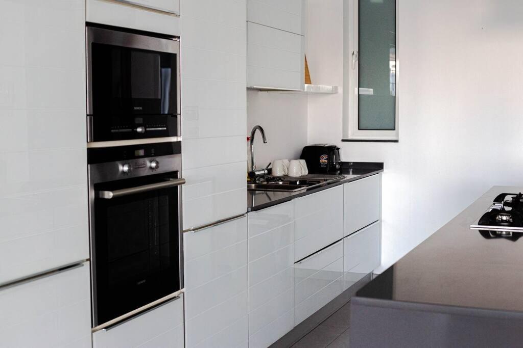 Seafront Two Bedroom Apartment Saint Julian's 외부 사진
